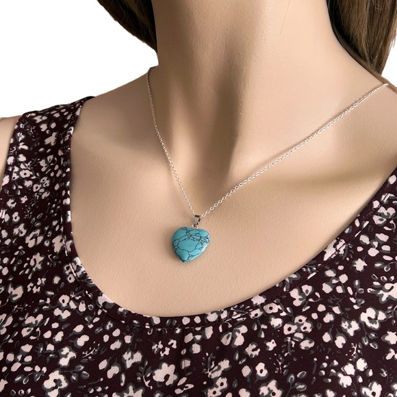 Hand Crafted Necklace Polished Stone Pendant Silver Plate Chain Crackled Heart - Picture 3 of 7